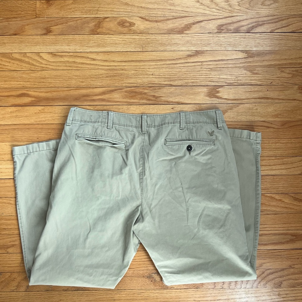 American eagle relaxed for khaki pants